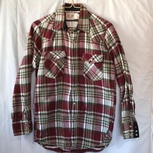 Vintage pre owned Saddle King Western   medium. Pearl snaps